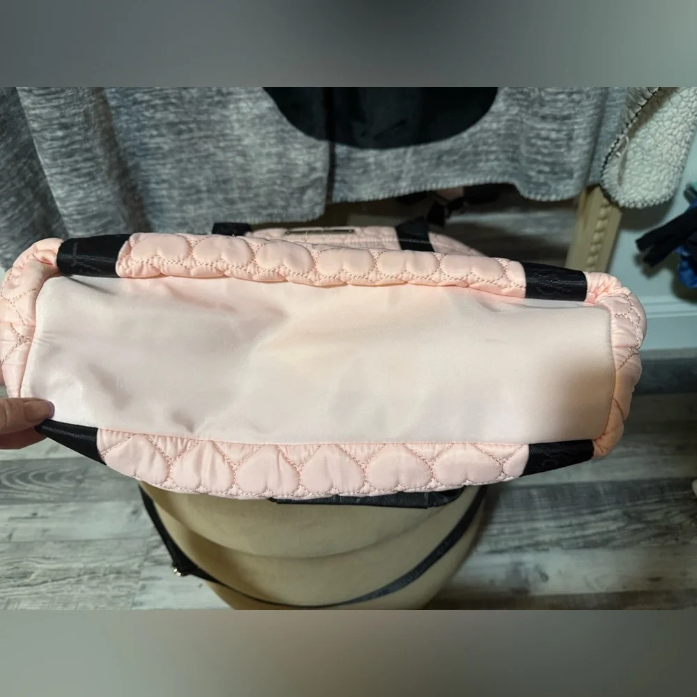 Betsey Johnson Quilted Pink Heart Tote/Weekender Bag - Picture 4 of 9